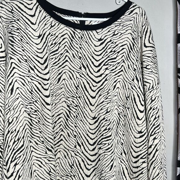 Liz Claiborne Black White Boat Neck Back Zip Zebra Print Pullover Sweater XL - Picture 7 of 9